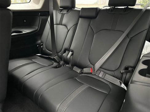 New 2025 Honda Pilot Touring image 17