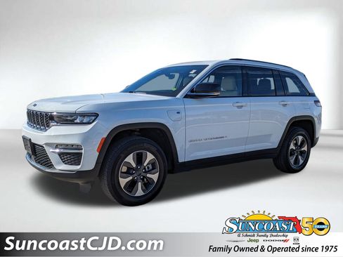 Certified 2022 Jeep Grand Cherokee Limited 4xe image 1