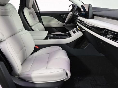 New 2026 Lincoln Aviator Reserve image 16