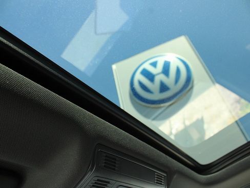 Used 2024 Volkswagen Tiguan SE R-Line image 4