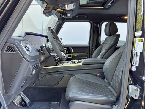 Used 2022 Mercedes-Benz G 63 AMG Squared image 16