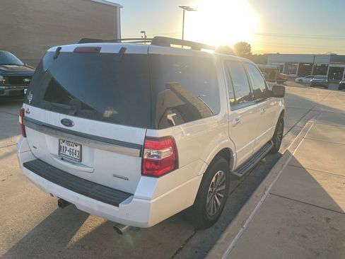 Certified 2017 Ford Expedition XLT w/ Equipment Group 201A image 11
