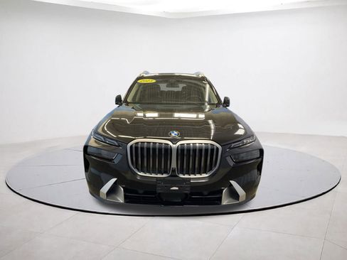 Used 2023 BMW X7 xDrive40i w/ Parking Assistance Package image 2
