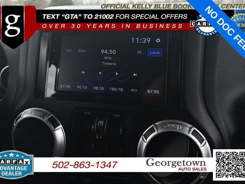 Used 2016 Jeep Wrangler Unlimited Sahara w/ Connectivity Group AWD/4WD image 9