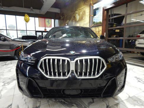 Used 2025 BMW X6 xDrive40i image 2