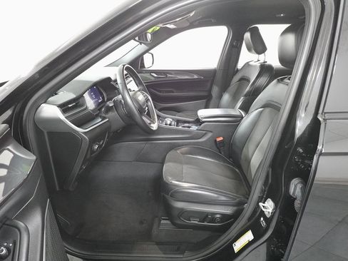 Used 2022 Jeep Grand Cherokee L Laredo image 9