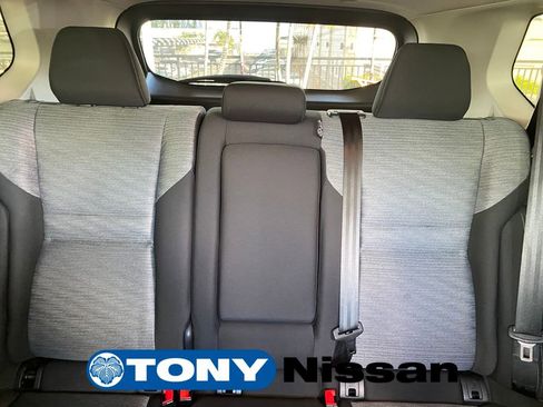 Used 2023 Nissan Rogue SV FWD image 36