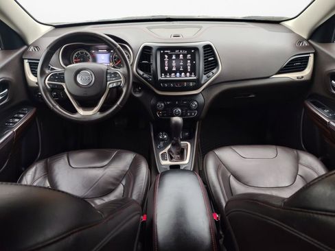 Used 2014 Jeep Cherokee Trailhawk image 3