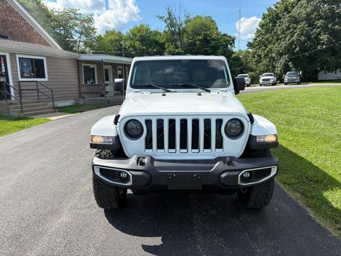 Used 2018 Jeep Wrangler Unlimited Sahara AWD/4WD image 7