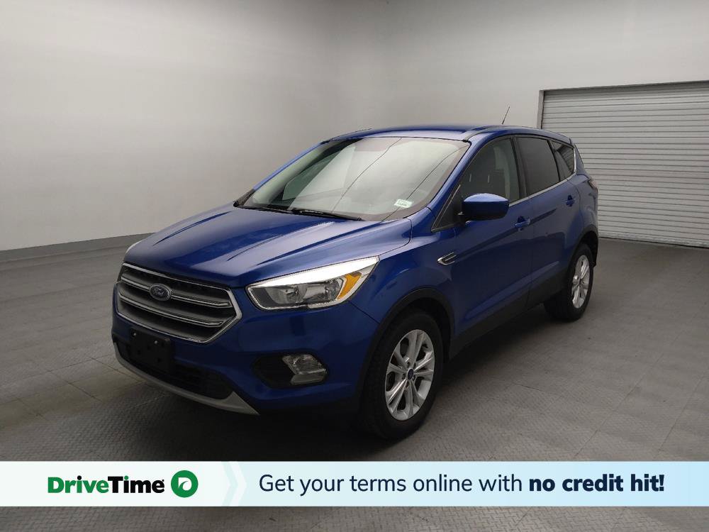 Used 2017 Ford Escape SE w/ SE Cold Weather Package FWD image 1