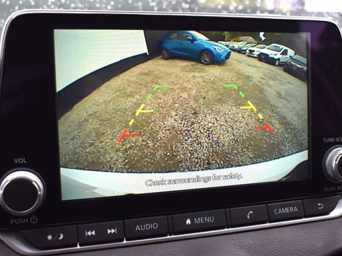 Used 2023 Nissan Sentra SV FWD image 20