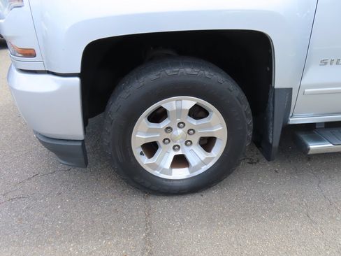 Used 2016 Chevrolet Silverado 1500 LT w/ All Star Edition AWD/4WD image 11
