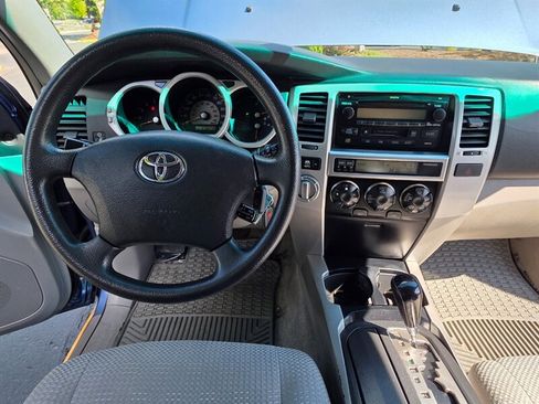 Used 2004 Toyota 4Runner SR5 image 19