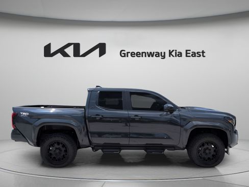 Used 2024 Toyota Tacoma TRD Sport RWD image 5