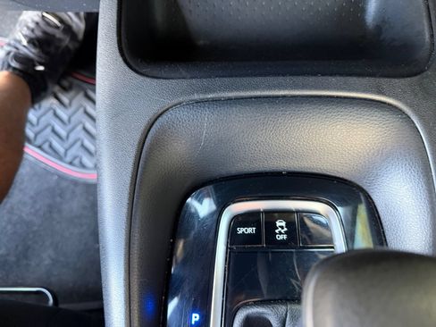 Used 2022 Toyota Corolla SE w/ Carpet Mat Package (TMS) FWD image 24