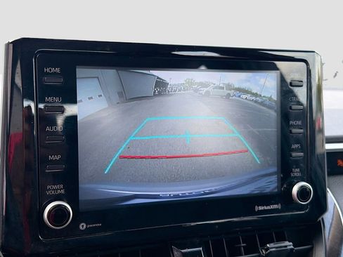 Used 2022 Toyota Corolla LE FWD image 13