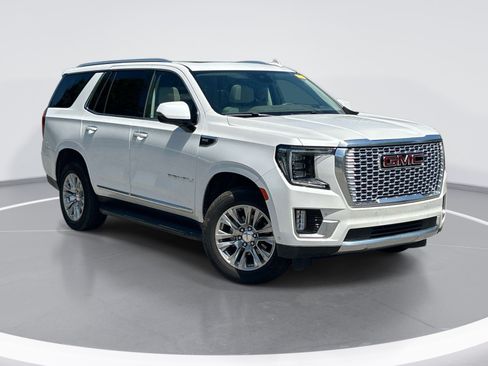 Used 2023 GMC Yukon Denali w/ Advanced Technology Package AWD/4WD image 2