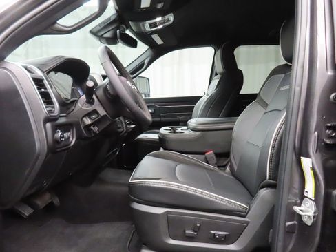 Used 2026 RAM 2500 Laramie AWD/4WD image 12