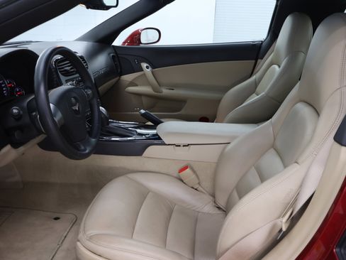 Used 2008 Chevrolet Corvette Coupe w/ Preferred Equipment Group RWD image 8