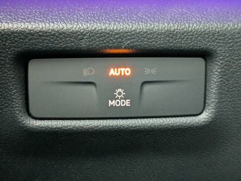 New 2026 Volkswagen Tiguan SE R-Line image 26