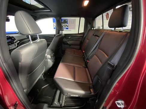 Used 2025 Honda Ridgeline Black Edition image 31