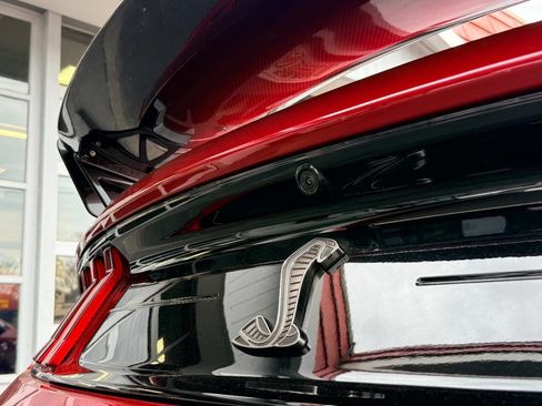 Used 2021 Ford Mustang Shelby GT500 w/ Carbon Fiber Track Pack image 10