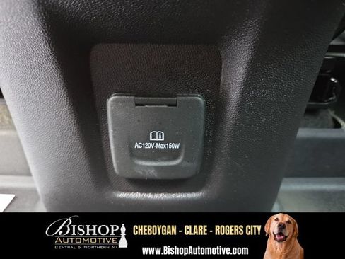 Used 2024 GMC Terrain SLT w/ LPO, Floor Liner Package AWD/4WD image 9