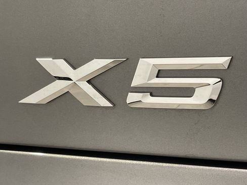 Used 2025 BMW X5 xDrive50e w/ Premium Package image 24