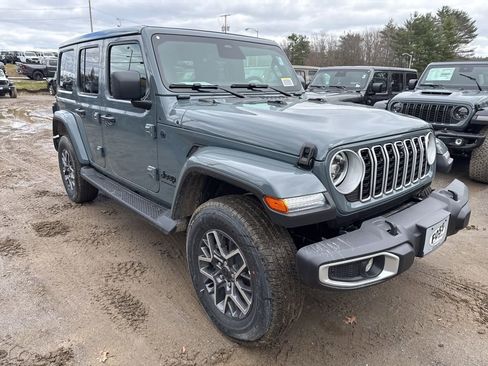 New 2026 Jeep Wrangler Sahara image 7