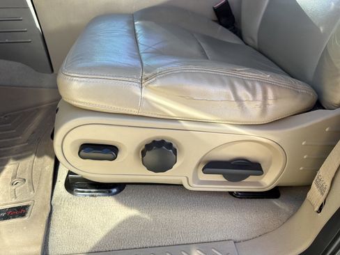 Used 2008 Ford F150 Lariat image 12