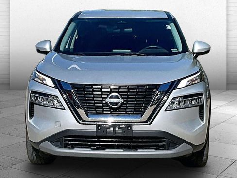 Used 2022 Nissan Rogue SV AWD/4WD image 2