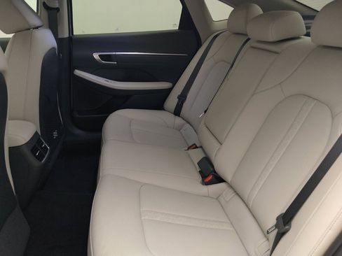 Used 2022 Hyundai Sonata Limited FWD image 18