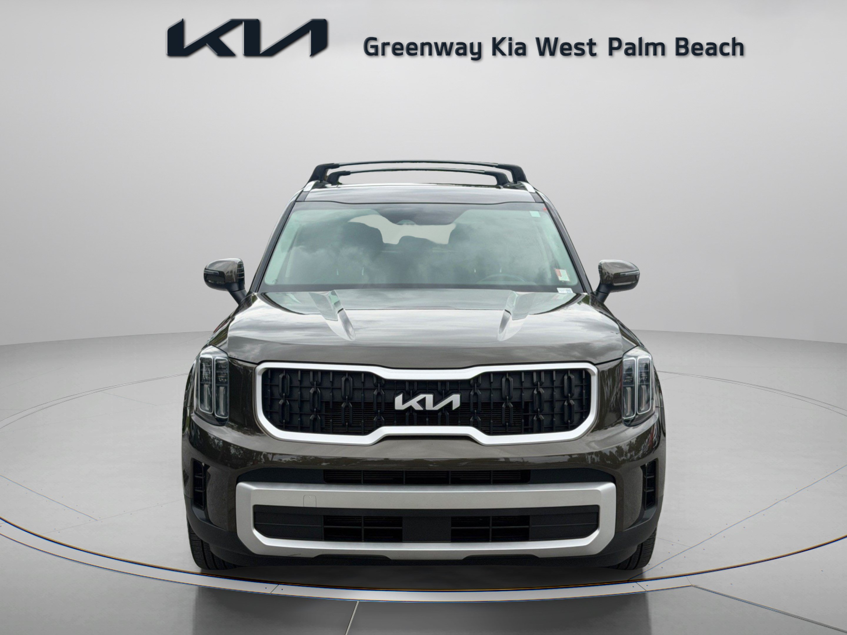 Used 2024 Kia Telluride EX FWD image 2