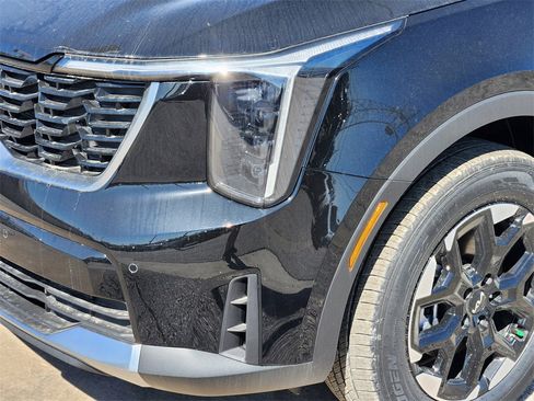 New 2026 Kia Sorento S image 6