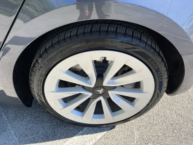 Used 2022 Tesla Model 3 Long Range AWD/4WD image 12