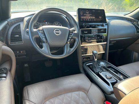 Used 2024 Nissan Armada Platinum w/ Captain's Chairs Package image 5
