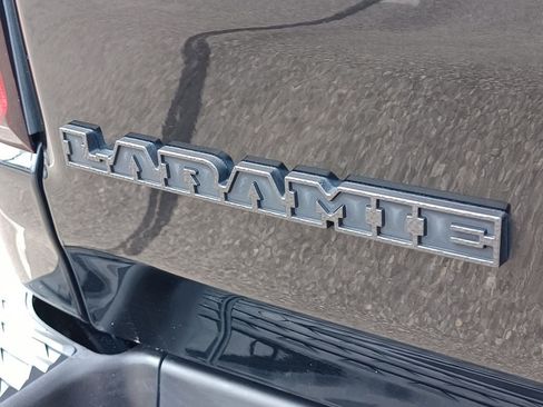Used 2021 RAM 1500 Laramie AWD/4WD image 30