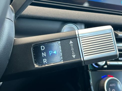 New 2025 Hyundai Tucson Limited image 21