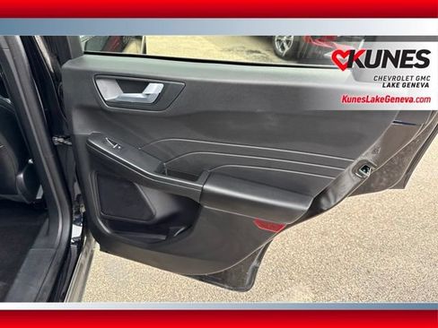 Used 2024 Ford Escape Platinum AWD/4WD image 17