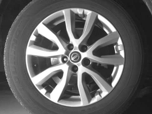 Used 2017 Nissan Rogue SV w/ Sun & Sound Touring Package AWD/4WD image 11