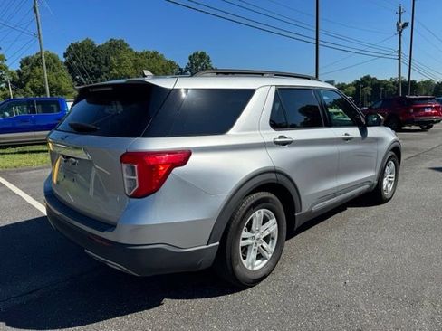 Used 2021 Ford Explorer XLT w/ Equipment Group 202A RWD image 7