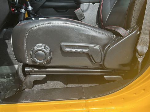 Used 2021 Jeep Wrangler Unlimited Rubicon AWD/4WD image 10