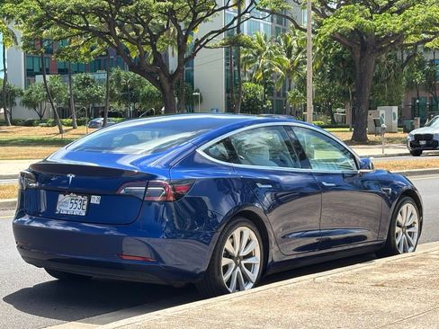 Used 2018 Tesla Model 3 Mid Range RWD image 5