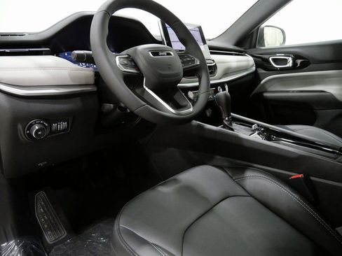 New 2026 Jeep Compass Limited w/ Sun, Sound & Navigation Group image 11