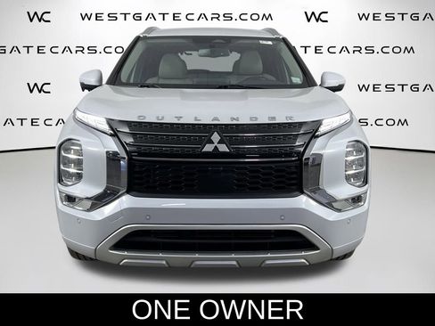 Used 2024 Mitsubishi Outlander SEL image 2