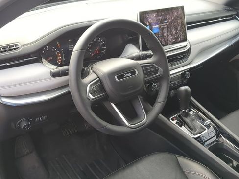 Used 2023 Jeep Compass Limited AWD/4WD image 12