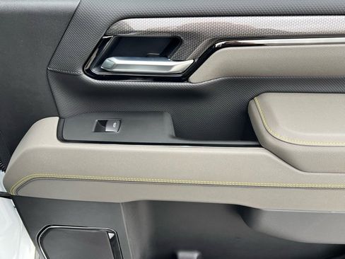 New 2026 Chevrolet Silverado 2500 ZR2 image 14