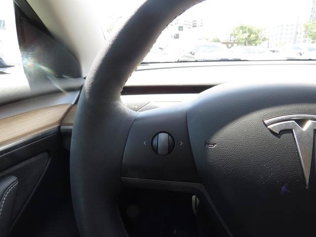 Used 2022 Tesla Model 3 Performance AWD/4WD image 11