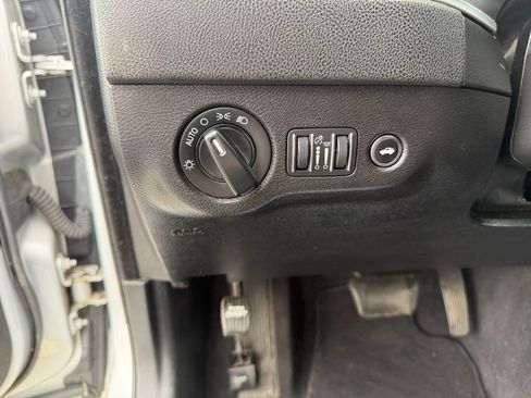 Used 2022 Dodge Charger SXT RWD image 15