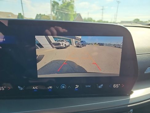 Used 2026 Chevrolet Traverse LT AWD/4WD image 20